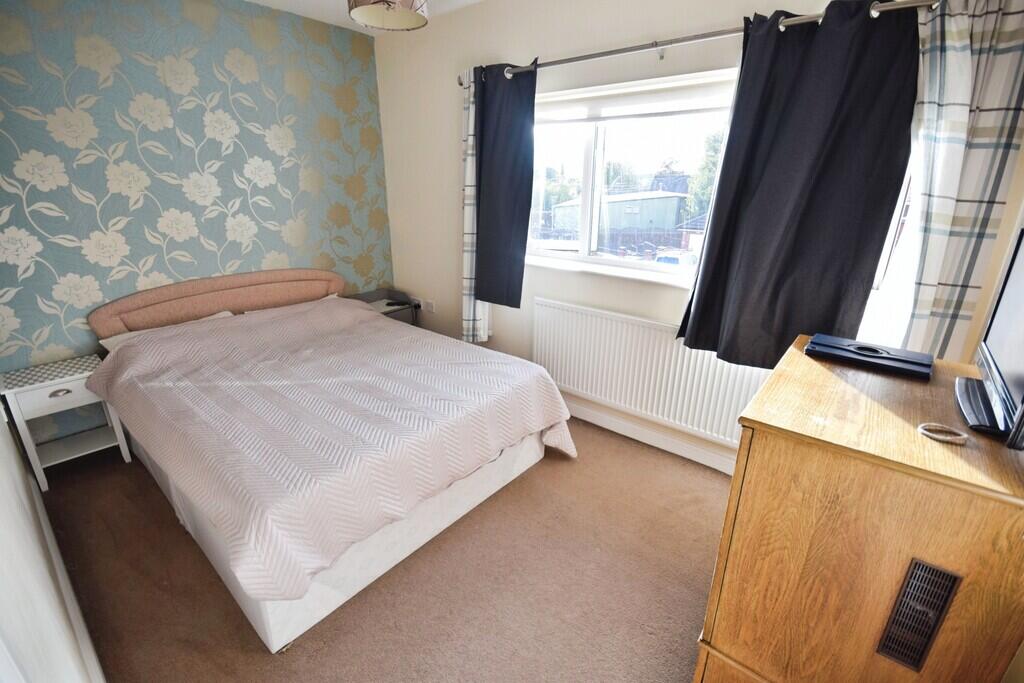 House in Stoke-on-Trent - More