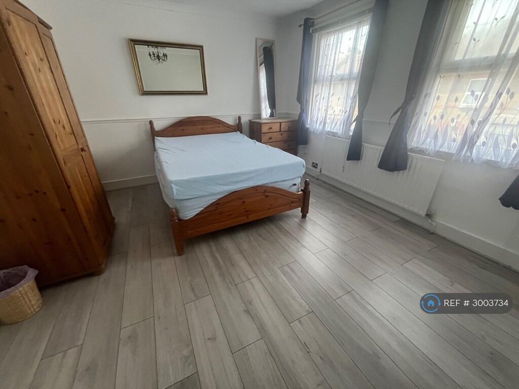 Main image of property: Strafford Road, Hounslow, TW3