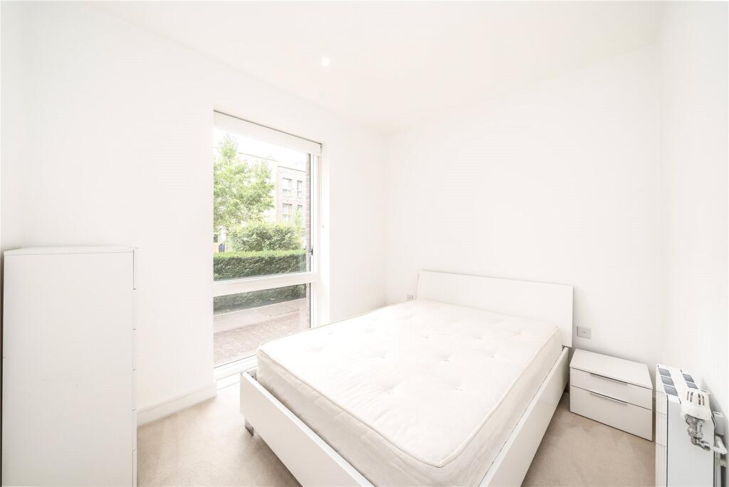 Apartment in London, Royal Borough of Greenwich - More