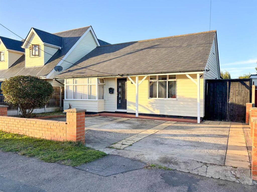 Main image of property: Mount Avenue, Hockley