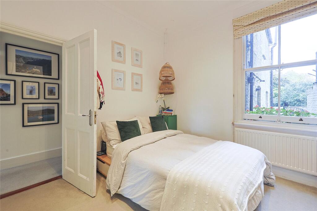 Apartment in London - View 5