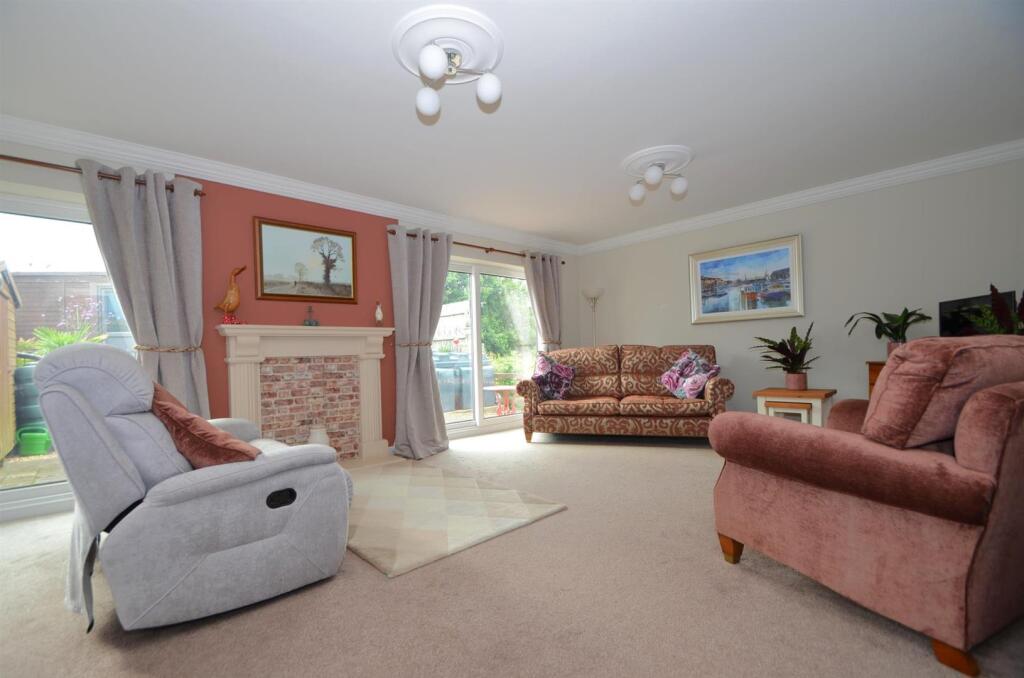 Wilburton Road, Stretham, Ely photo 3