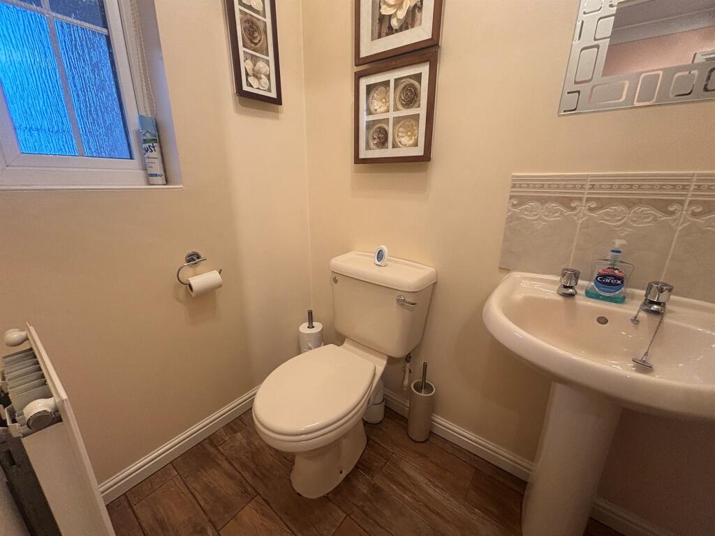 Wakeman Drive, Tividale, Oldbury photo 3