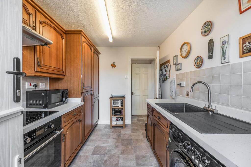 Burns Way, Clifford, Wetherby photo 4