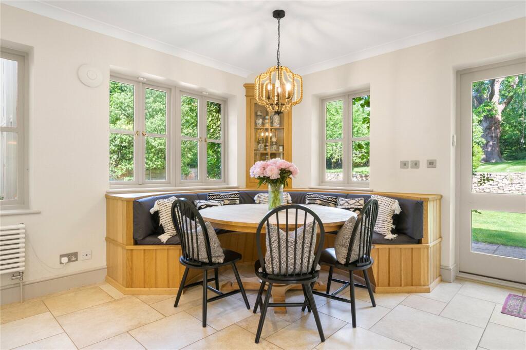 Meadway, Esher, KT10 – pohled 6
