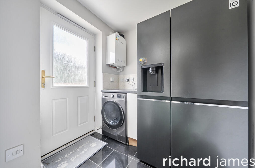 House in Swindon, Haydon Wick - More
