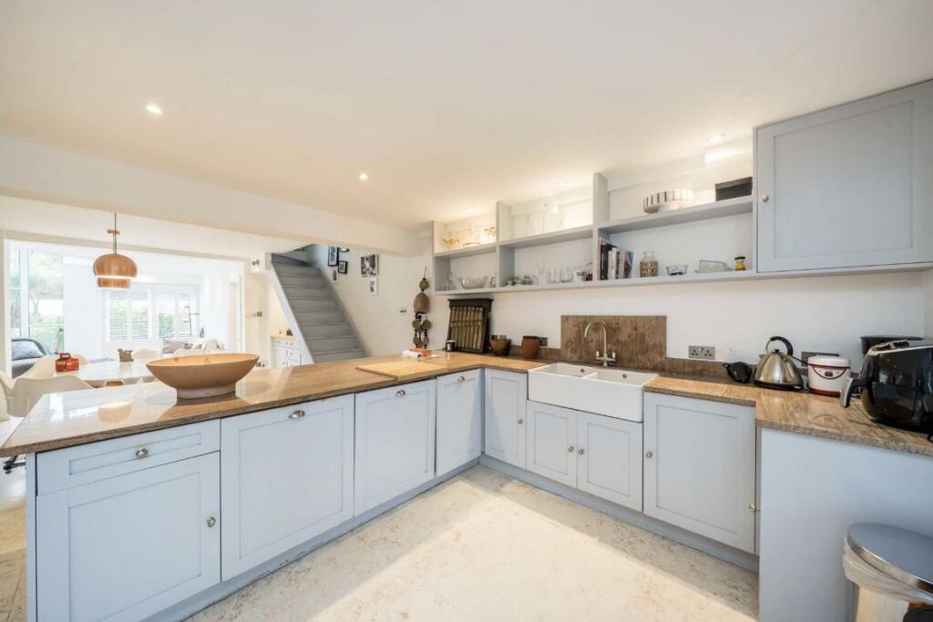 House in London, Wandsworth - View 3