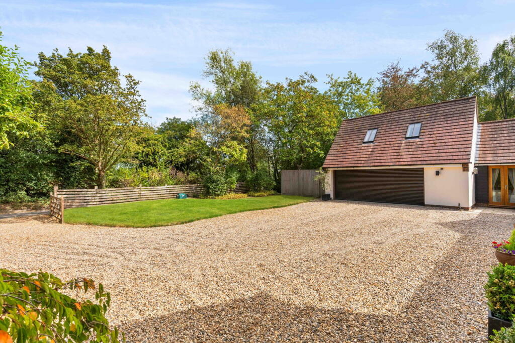 House in Buntingford, Cottered - View 4