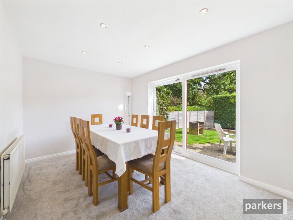 House in Shinfield, Lower Earley, Earley - View 5
