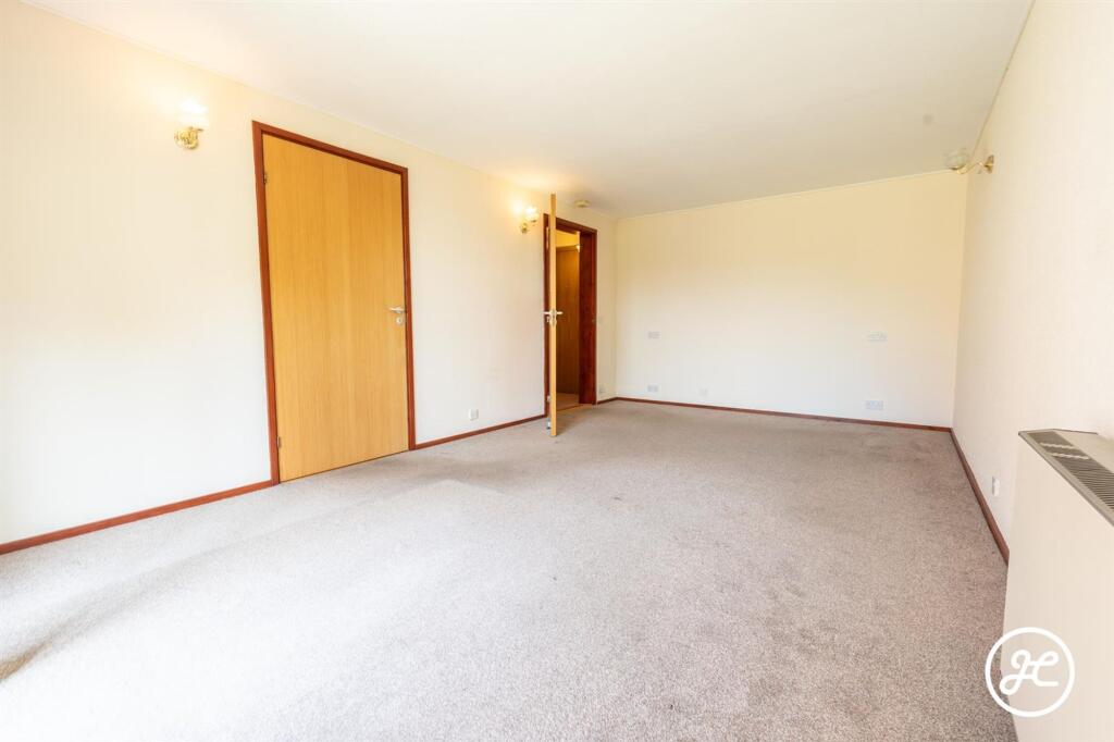 Apartment in Taunton - View 4