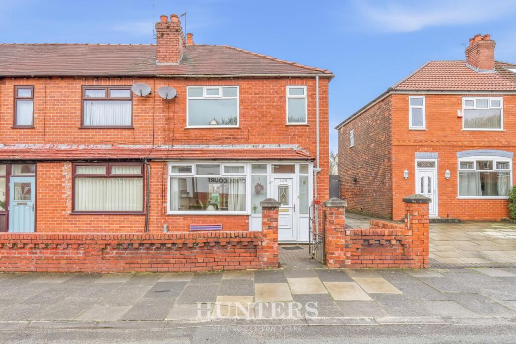 Main image of property: Oldham Road, Middleton, Manchester, M24