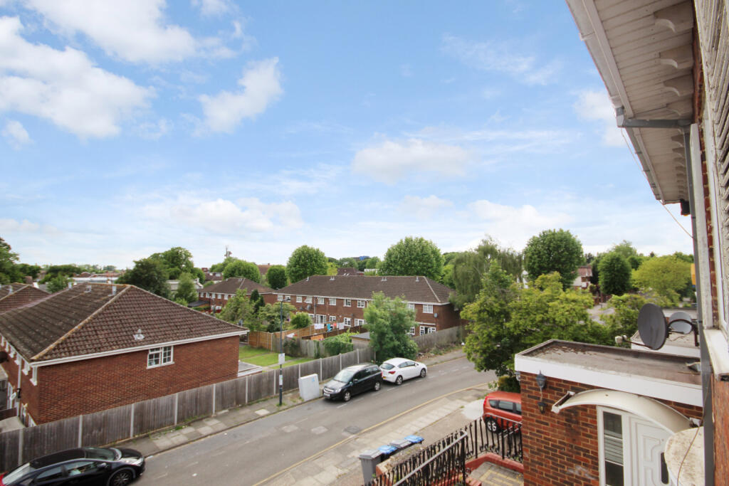 Lantern Close, Wembley, Middlesex HA0 photo 2