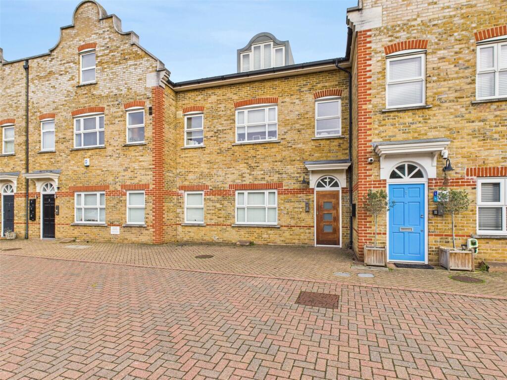 Main image of property: High Street, Hampton Hill