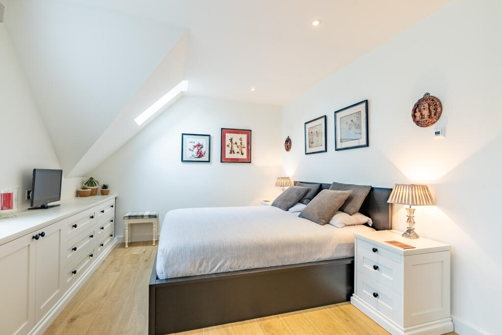 Additional image 7 of Gibbs Close, Harpenden, Hertfordshire, AL5