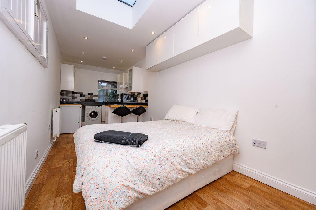 Additional image 23 of Dixons Hill Road, Welham Green