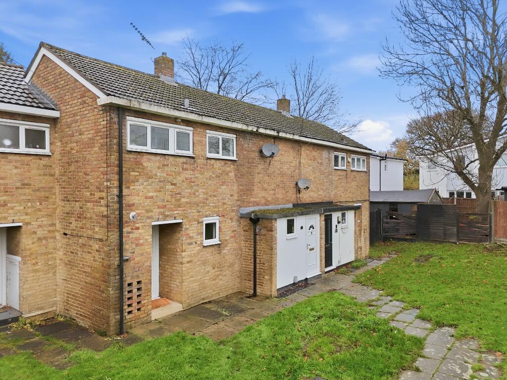 2-bed terraced on Monks View, Stevenage, Hertfordshire, SG2, £300,000