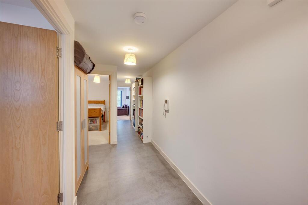 Apartment in London, Willesden Green, Mapesbury - View 4