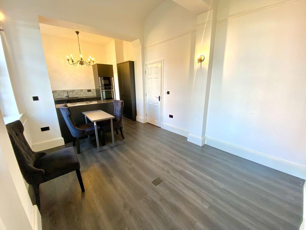 Apartment in Winchester, Wickham - View 4