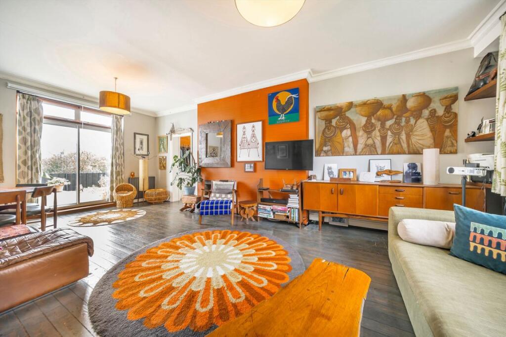 House in London - View 3
