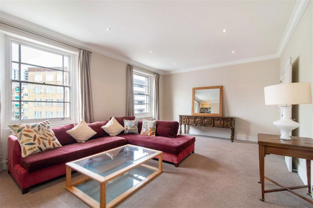 Apartment in London, City of Westminster - View 3