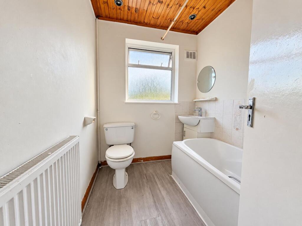Apartment in Bromley - View 4