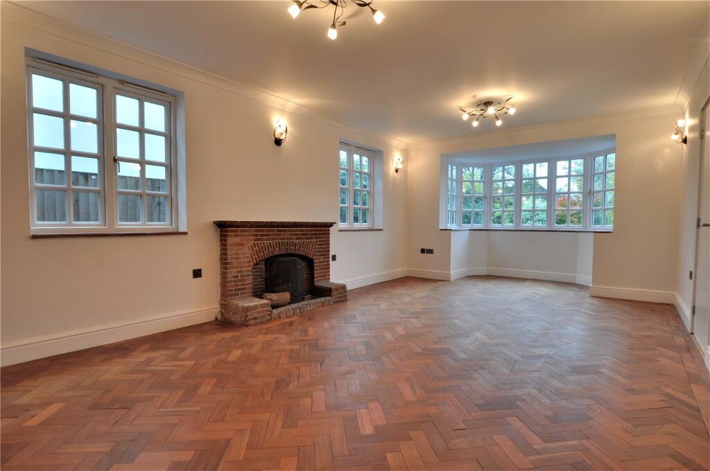 Tite Hill, Englefield Green, Egham, Surrey, TW20 photo 4