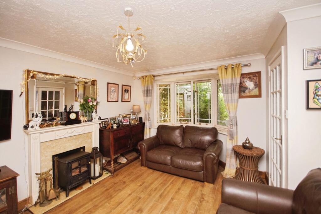 Fontwell Drive, Downend, Bristol, BS16 photo 2