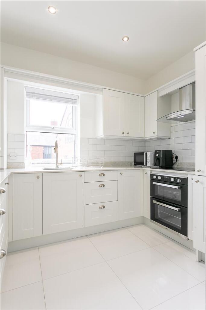 Apartment in Newcastle upon Tyne - View 5
