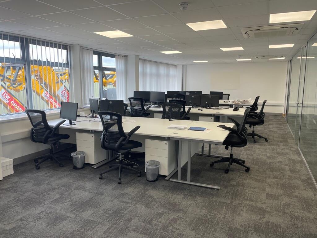 Photo 13. First floor office.