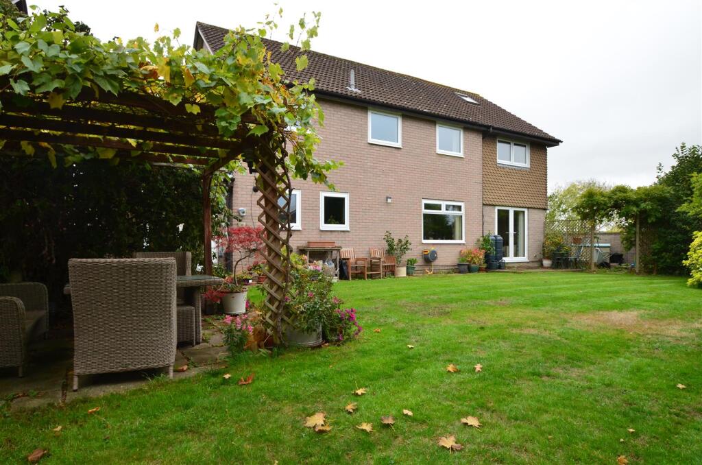 Shipham Close, Nailsea photo 3