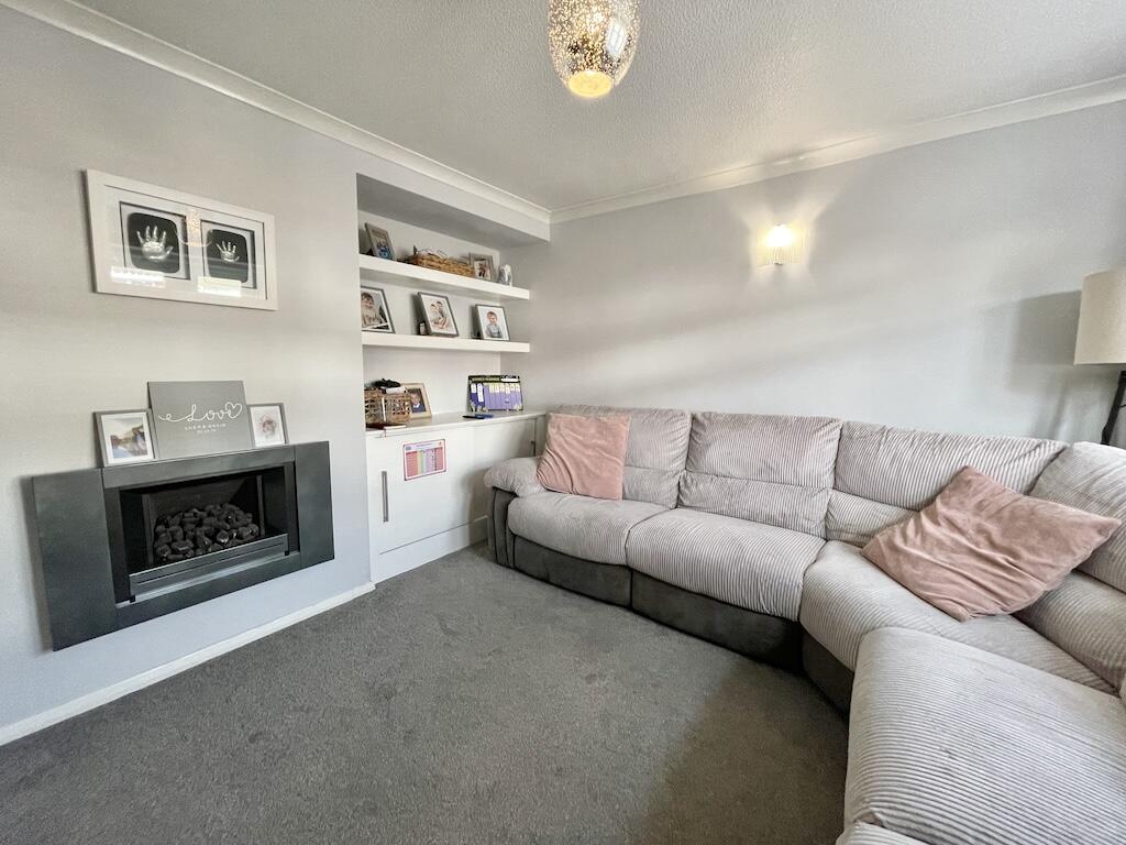 House in Dudley, West Midlands - View 2