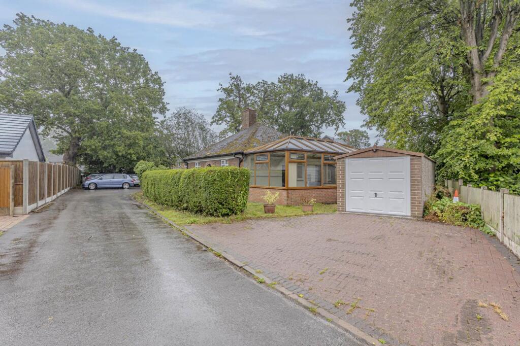 House in Stoke-on-Trent - View 2