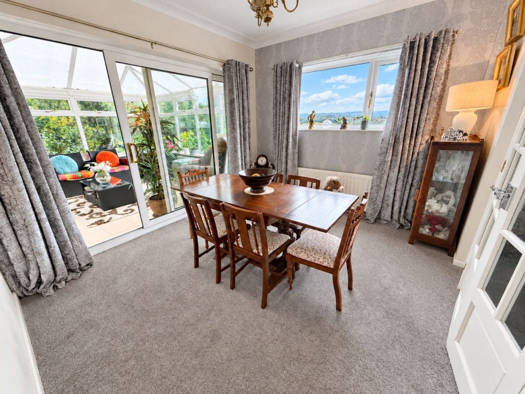 Bankfield Road, Nab Wood, Shipley, BD18 photo 3