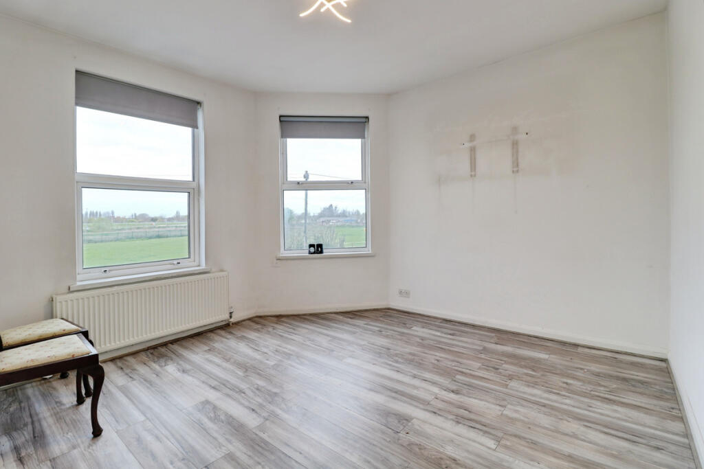 Main image of property: Southend Road, Rochford, SS4