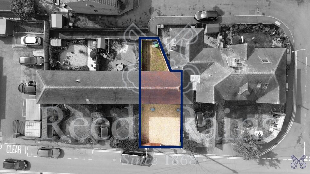 House in Worcester - More