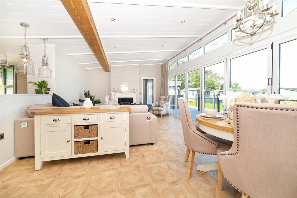 The Straits Luxury Lodge Park, Holyhead Road, Bangor, Gwynedd, LL57 photo 4