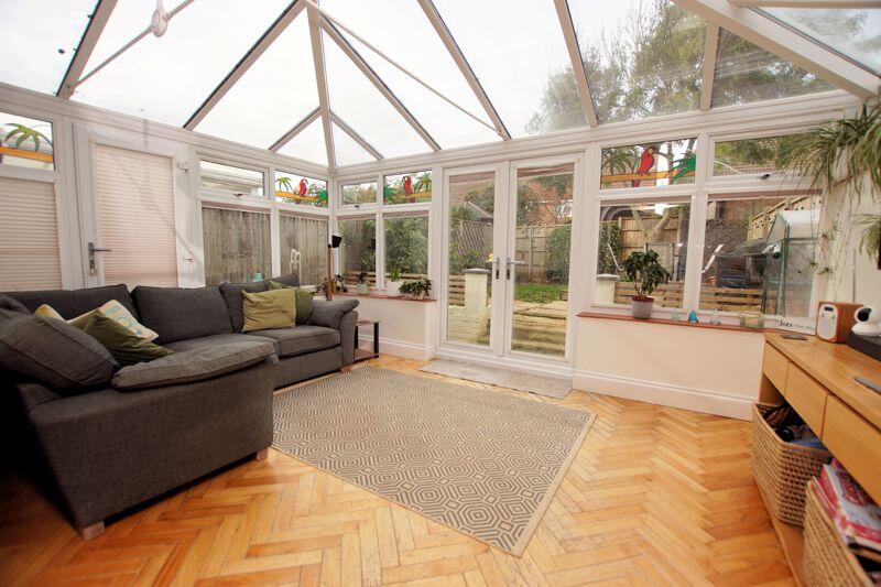 Langton Close, Lee-On-The-Solent, PO13 photo 4