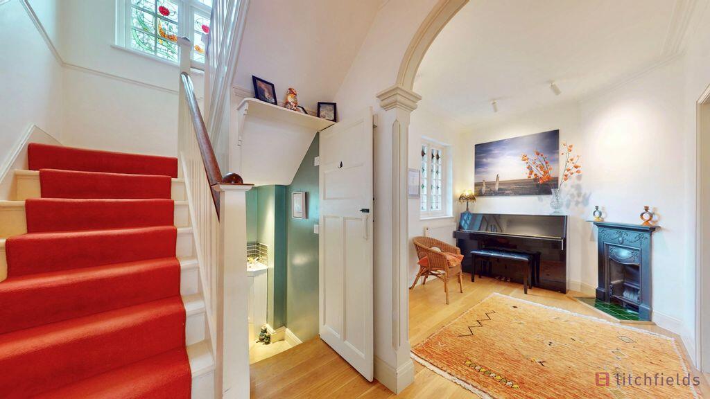 House in London - View 5