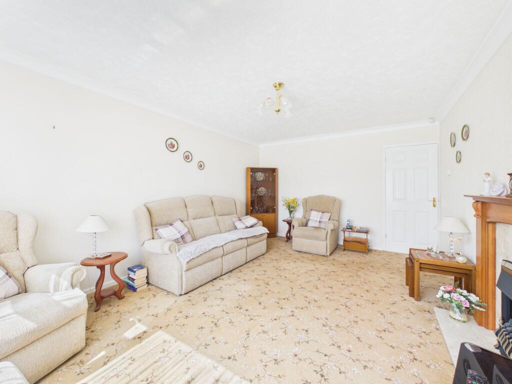 House in Ashfield, Sutton in Ashfield, Dalestorth - View 3