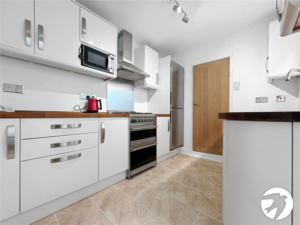 House in Chatham, Medway - View 2