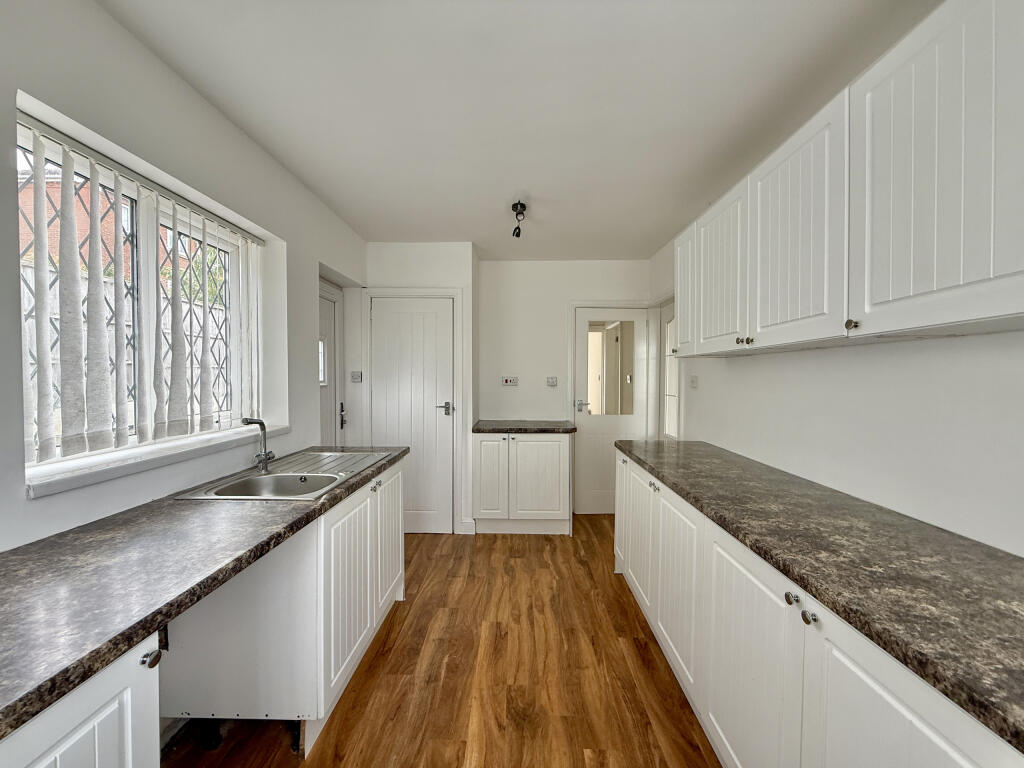 House in Wakefield - View 4