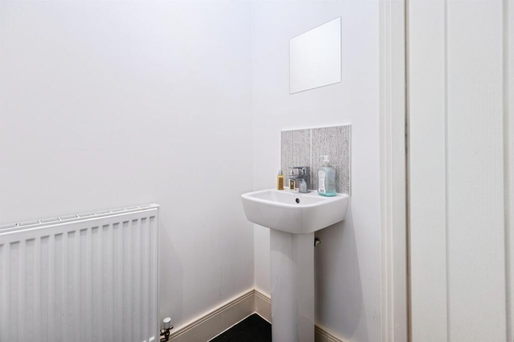 House in Cherwell, Bicester - More