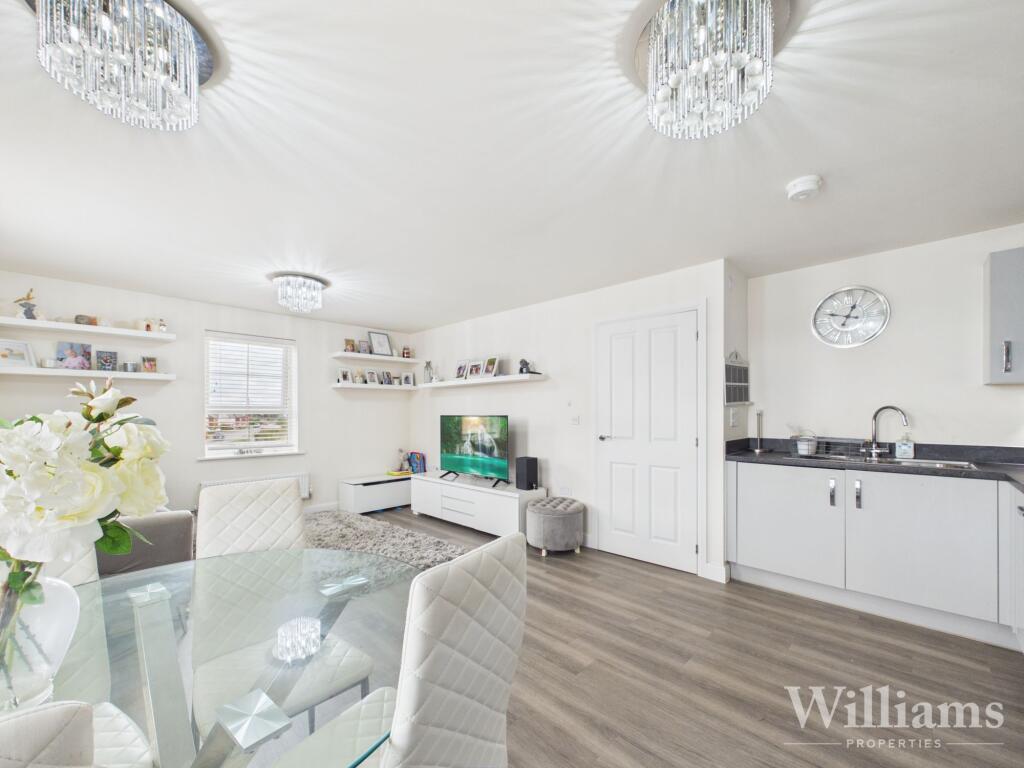 Apartment in Hemel Hempstead - View 2