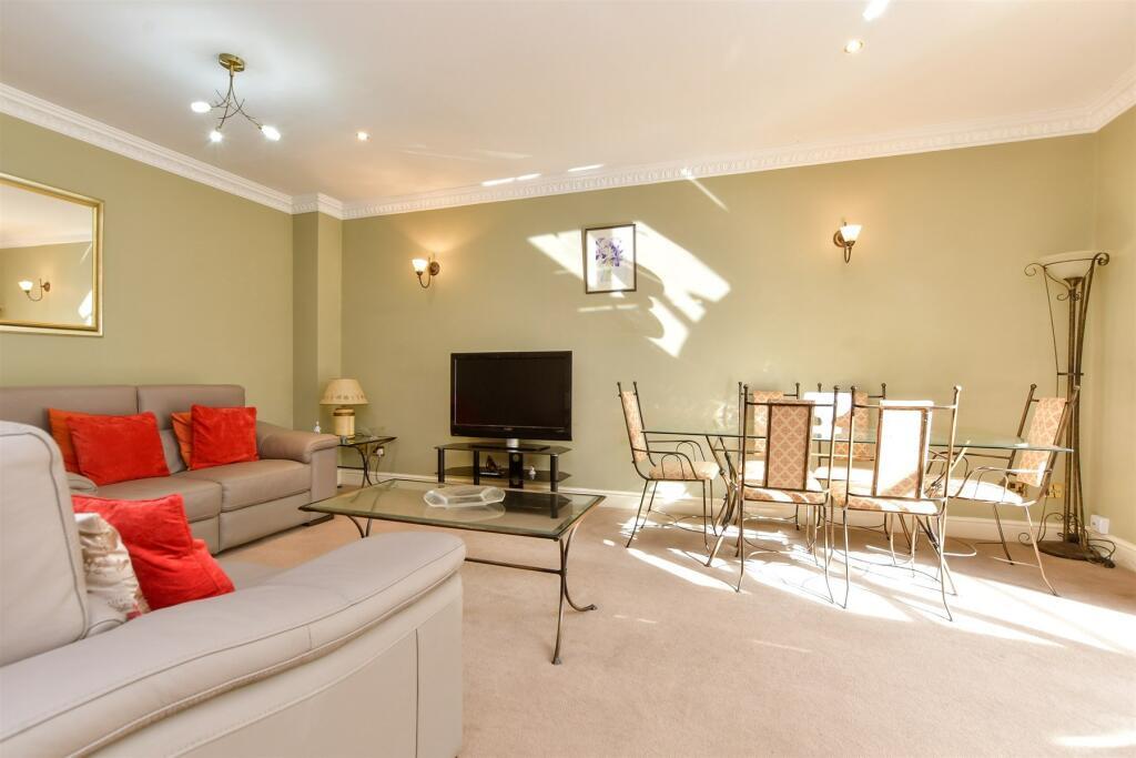 Church Hill, Nutfield, RH1 - View 2
