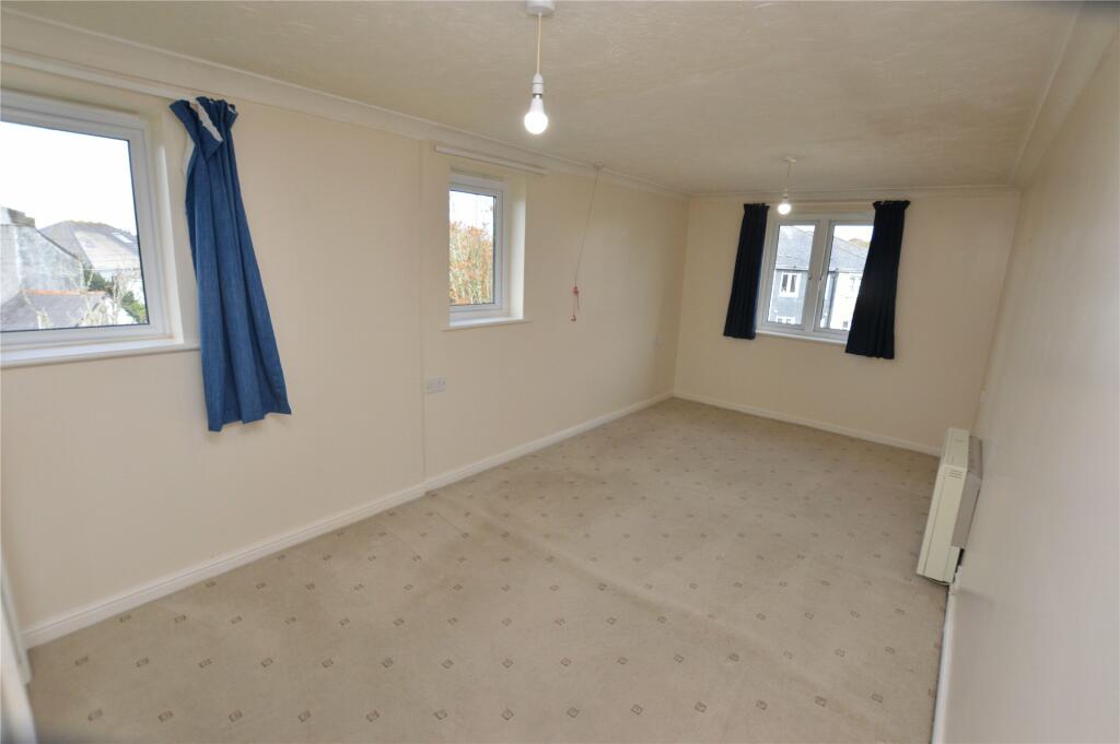 Apartment in Truro - More
