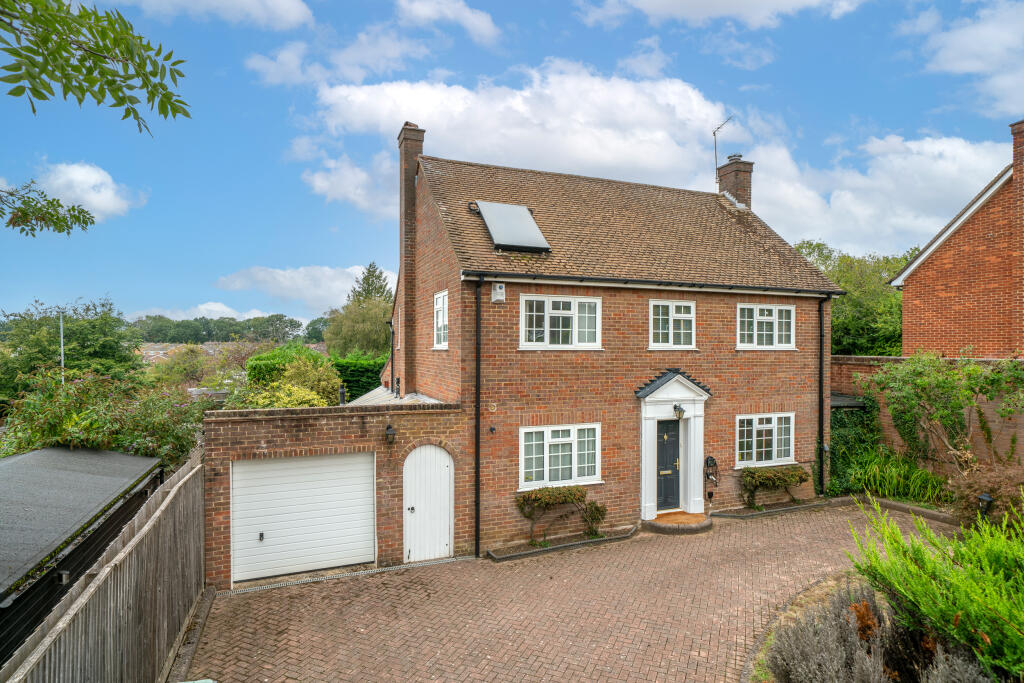 Main image of property: Highfield Lane, Hemel Hempstead, Hertfordshire