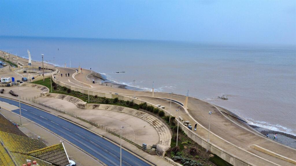 House in Wyre, Rossall, Rossall Beach - View 2