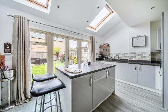 Tony Humphries Road, Banbury - More