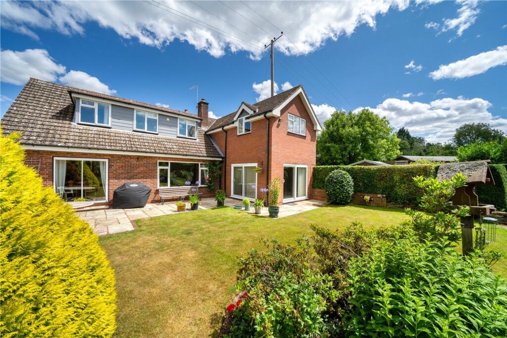 4-bed detached on Cleobury Road, Far Forest, DY14, £550,000