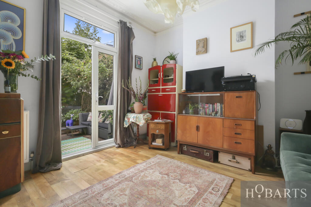 Apartment in London - More